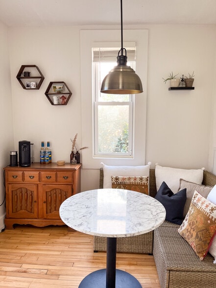 Building Photo - 3148 Columbus Ave