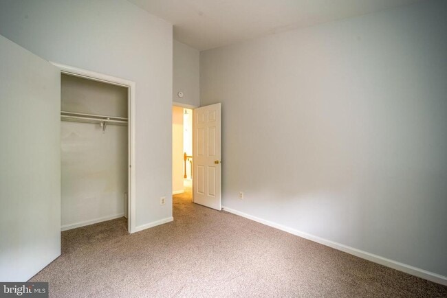 Building Photo - 8501 Blue Bird Woods Ct
