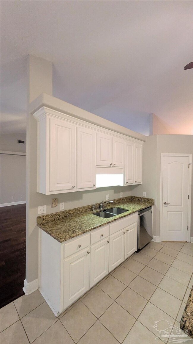 Building Photo - 3284 Pitcher Plant Cir