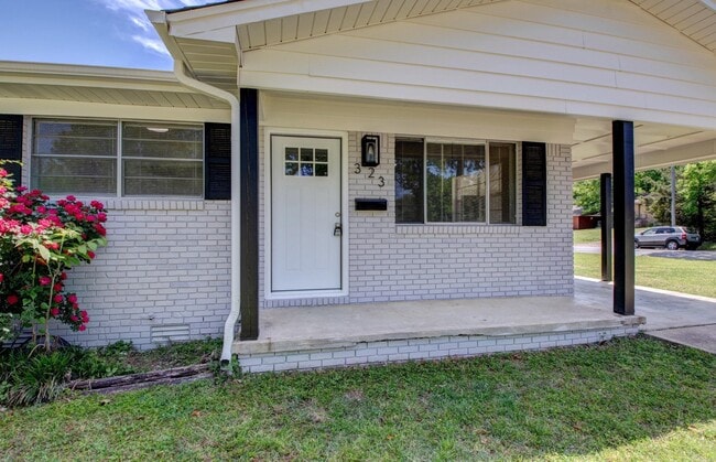 Building Photo - 323 Nebling Rd