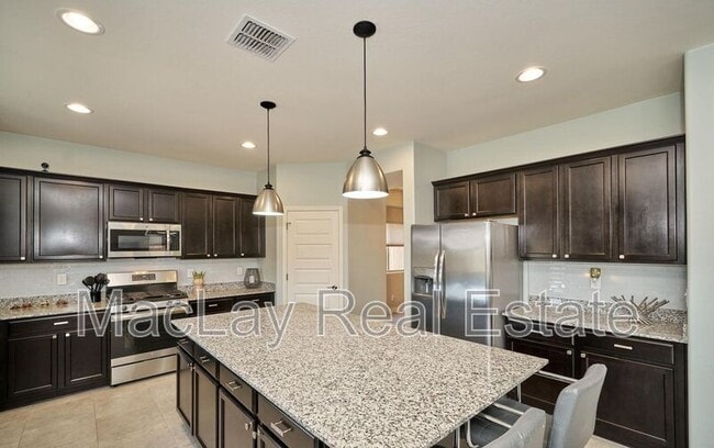 Building Photo - 2415 E Runaway Bay Pl