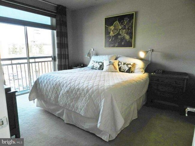 Building Photo - 2200 N Westmoreland St