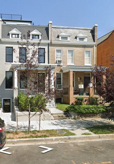 Building Photo - 429 Quincy St NW