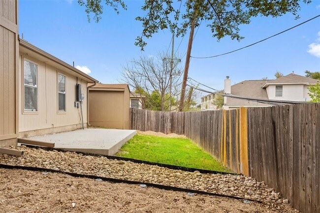 Building Photo - 3945 Eagles Nest St