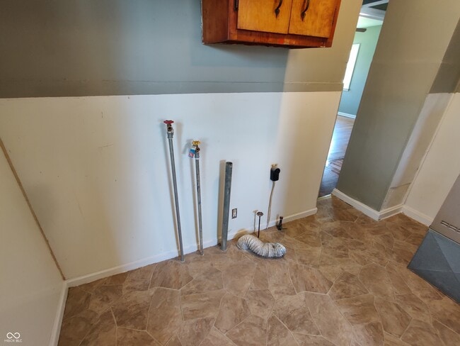 Building Photo - 1123 S Noble St