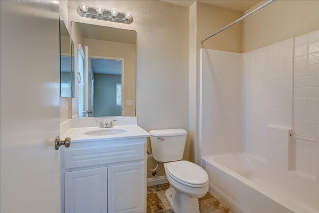 Building Photo - Luxury Arrowood Home for Rent – Available July 6th
