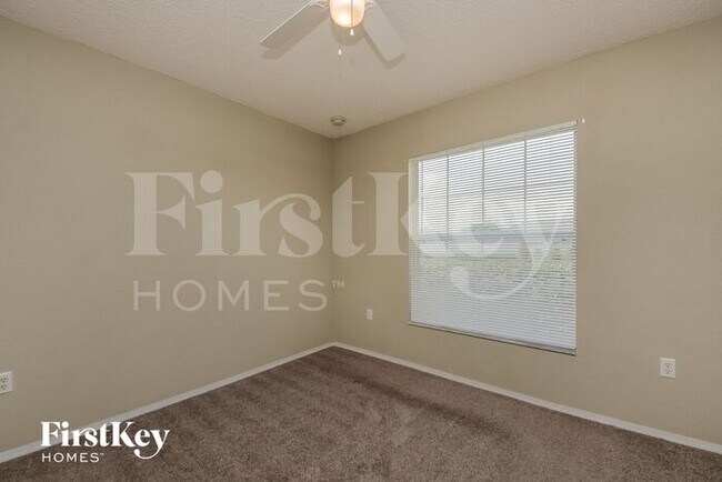 Building Photo - 157 Oak Crossing Blvd