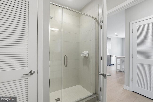 Building Photo - 989 S Buchanan St