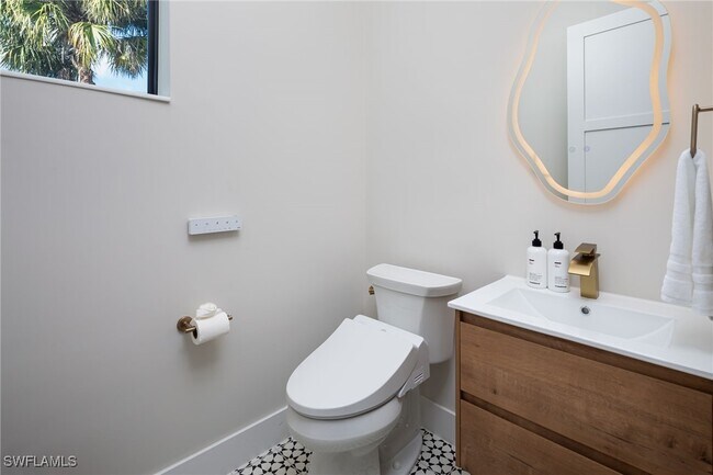 Building Photo - 1257 11th Ct N