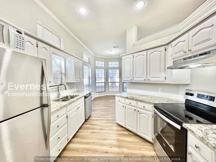 Building Photo - 1029 Matthew St