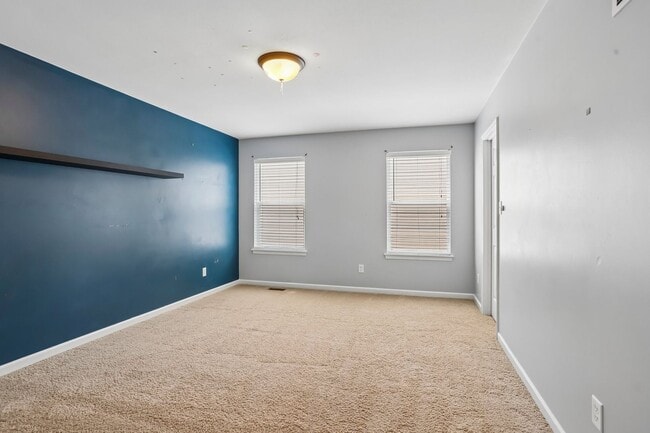 Building Photo - Executive Lease Opportunity - 4 Bed 3 Bath