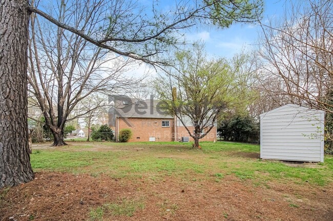 Building Photo - 7808 E Yardley Rd