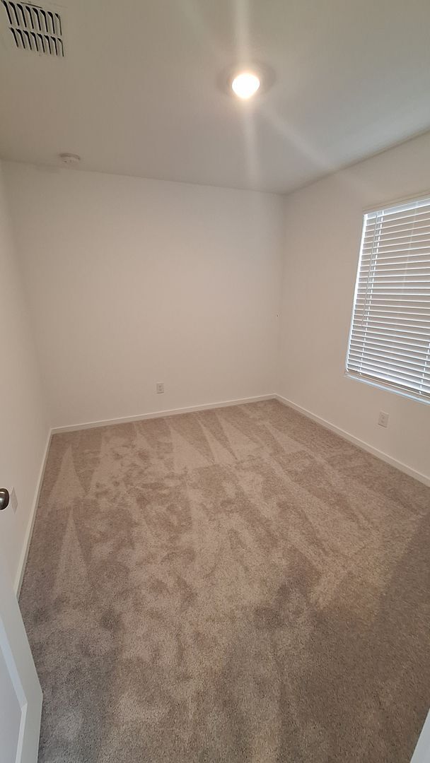 Building Photo - NEWLY BUILT 3 bedroom 2.5 Bath for Rent