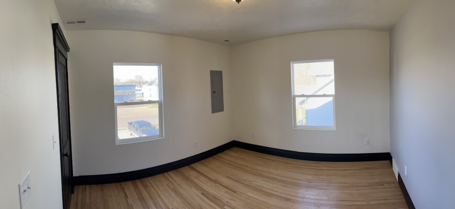 Bedroom 2 - 426 1st St SW