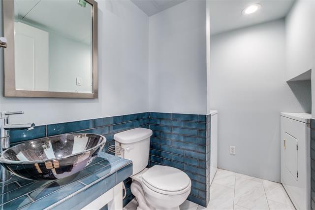 Building Photo - 3935 Buena Vista St