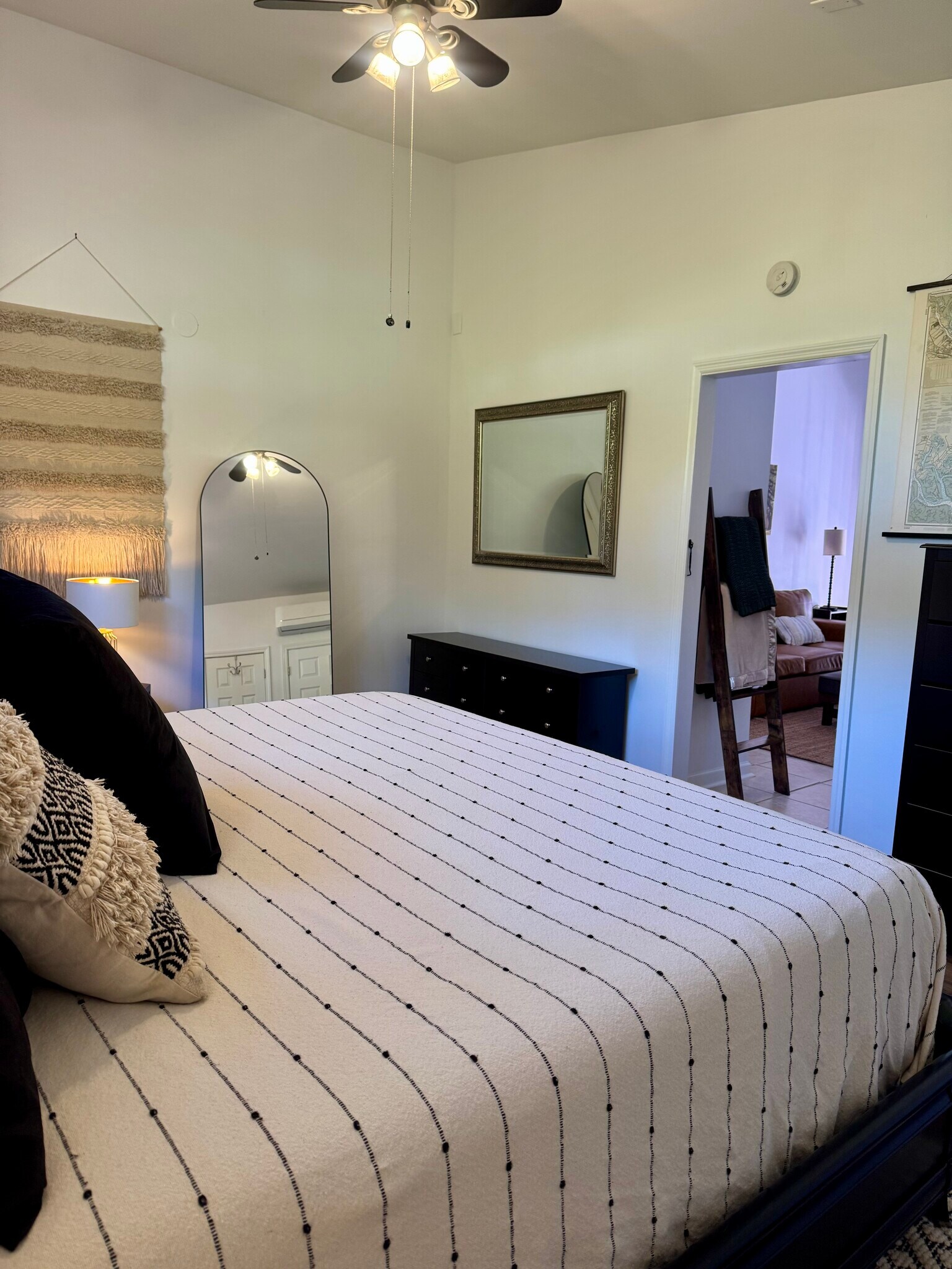 Building Photo - 3 Lang St