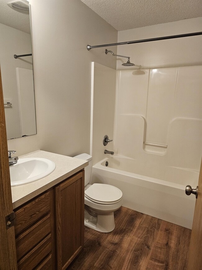 Building Photo - 726 Highland Ridge Dr