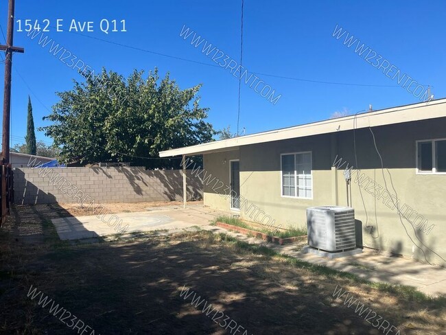 Building Photo - 1542 E Ave Q11