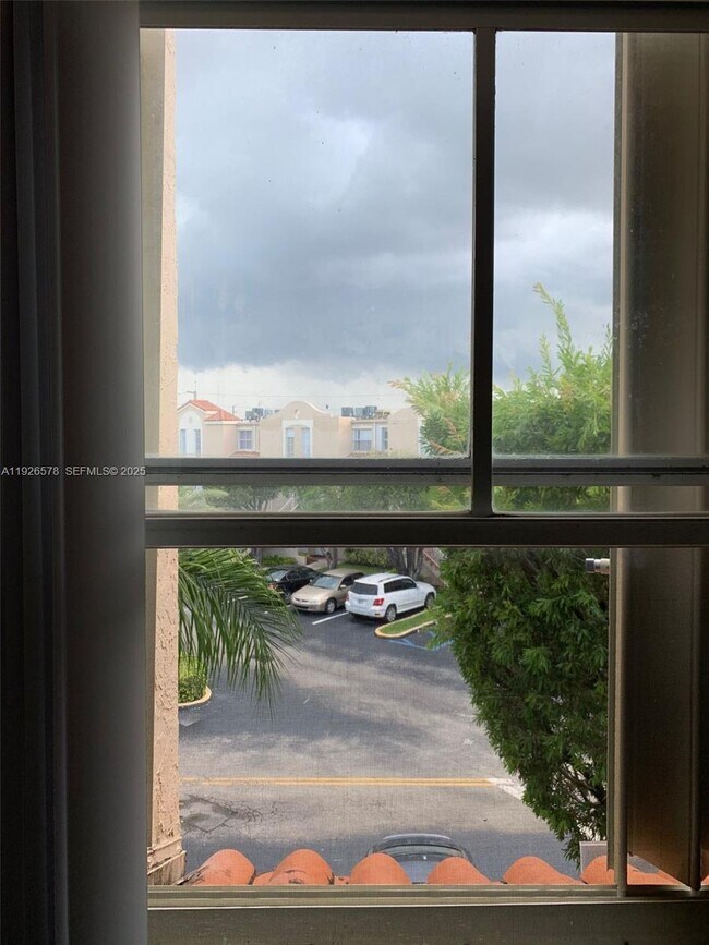 Building Photo - 8660 NW 6th Ln