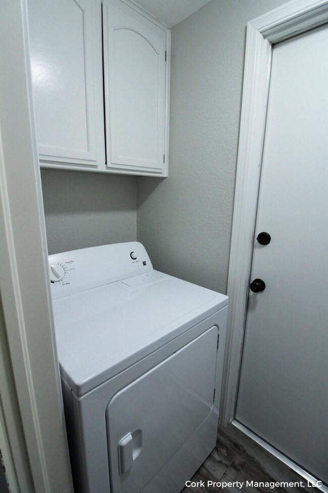 Building Photo - 1301 Del Norte Dr