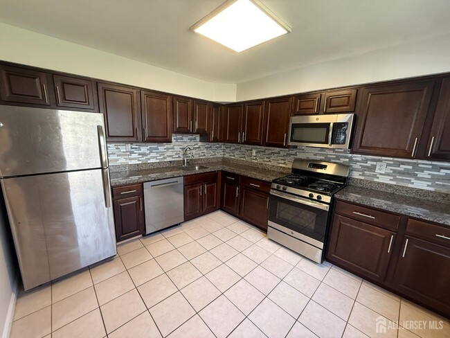 Building Photo - 1502 Edison Glen Terrace