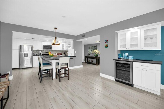 Building Photo - 1460 Gulf Blvd