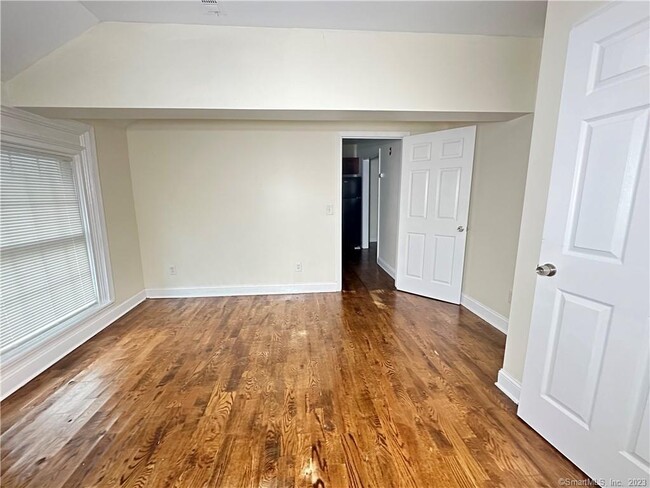 Building Photo - 58 White St