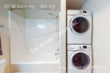 Building Photo - Ascot 146 Luxury Apt available!