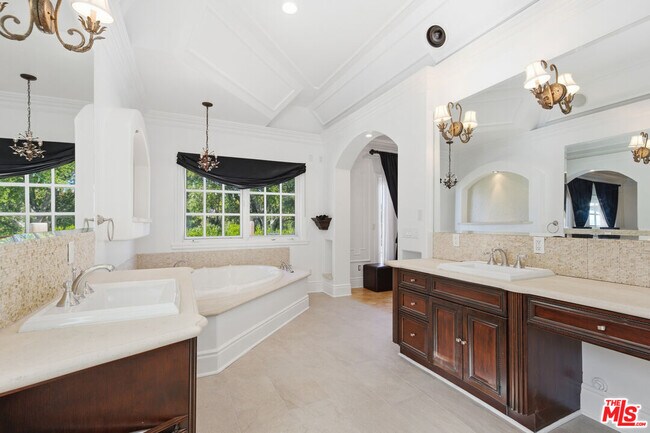 Building Photo - 4305 Coquette Pl