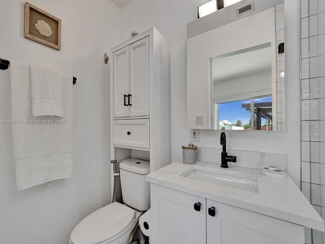 Building Photo - 1108 Tangelo Isle