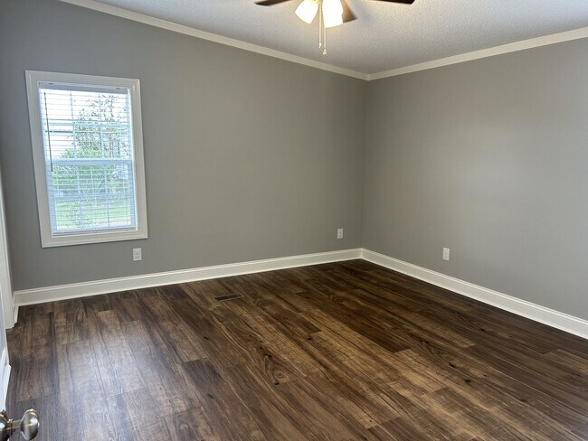 Building Photo - Home in quaint Bailey, NC