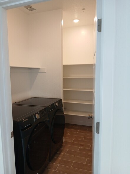 Building Photo - 1184 Atlantica Dr S