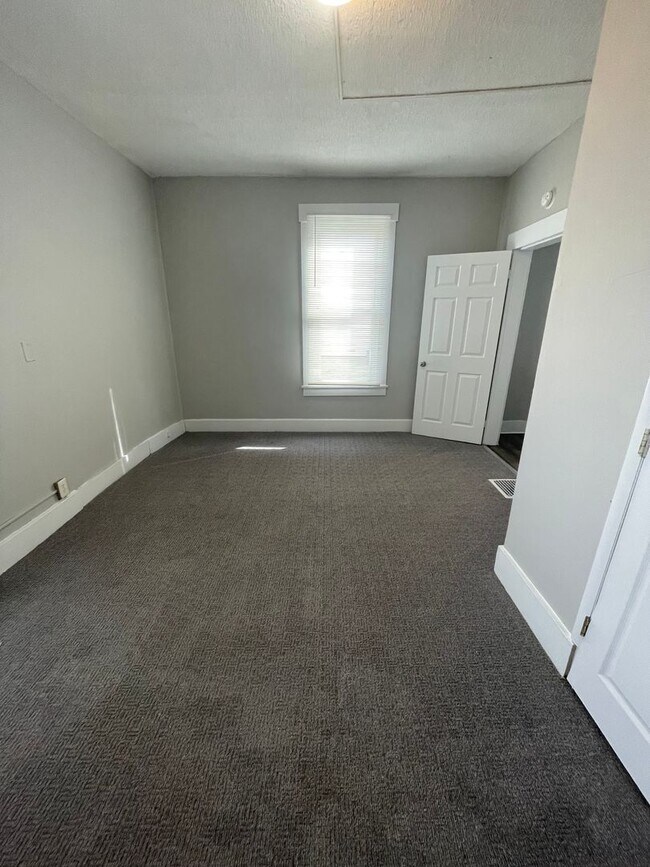 Building Photo - 1315 Morton St