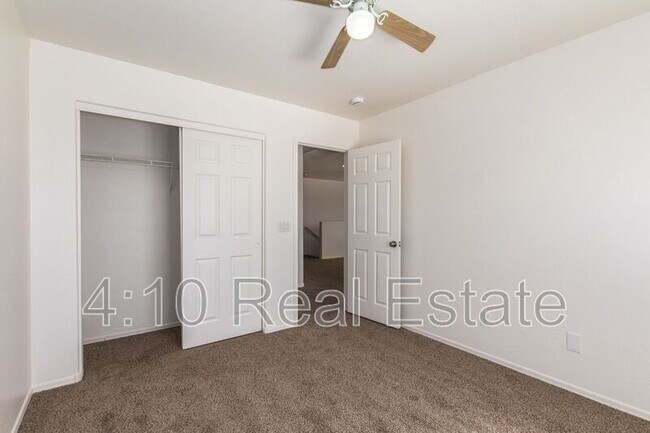 Building Photo - 2320 W Allens Peak Dr