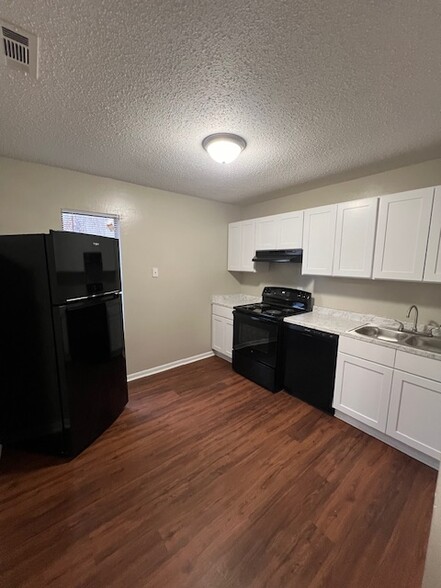 Building Photo - Amelia Apartment Homes