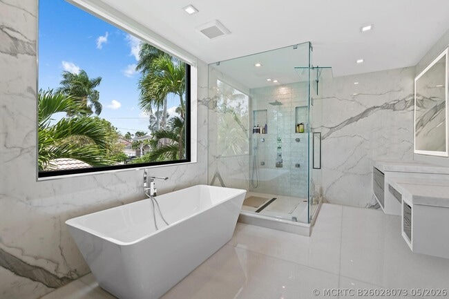 Building Photo - 401 Lido Dr