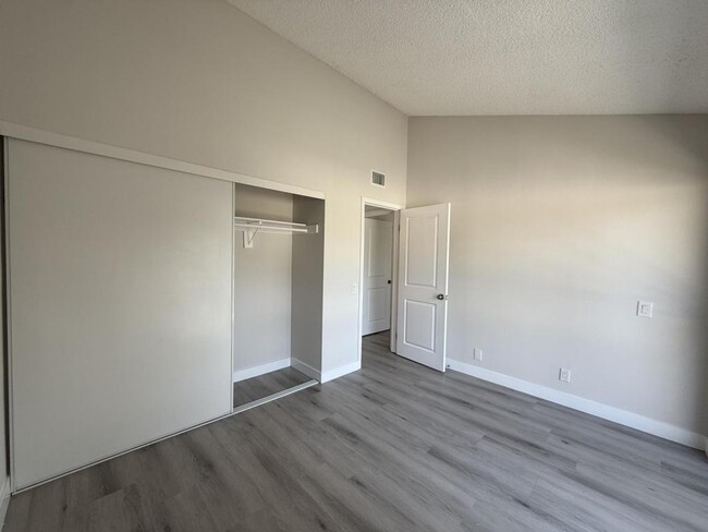Building Photo - 110 N Richmont Dr