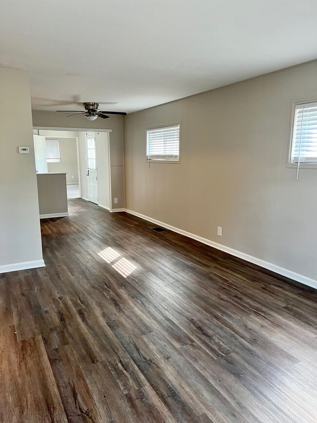 Building Photo - 3271 Rinda Ln