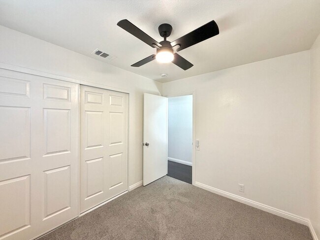 Building Photo - Spacious 4 Bedroom Home available In Alta Loma!