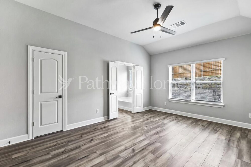 Building Photo - 1033 Sleepy Owl Ln