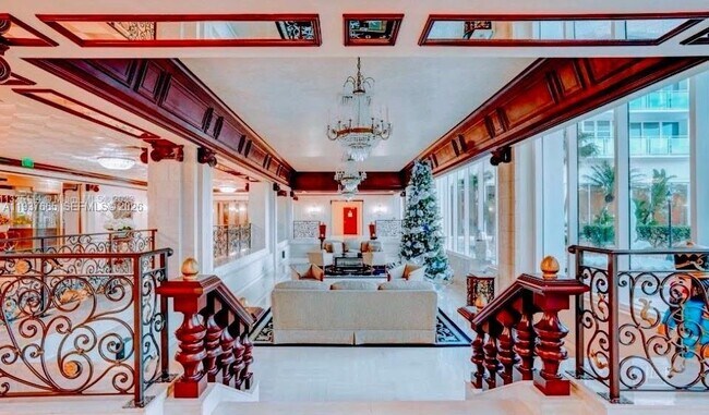 Building Photo - 2030 S Ocean Dr