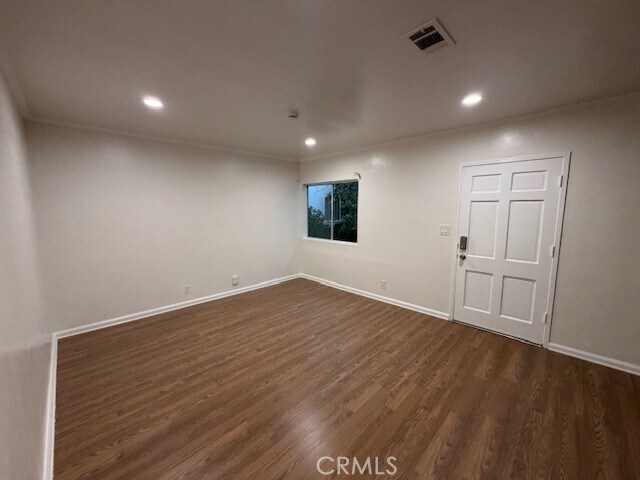 Building Photo - 1153 Justin Ave