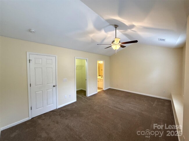 Building Photo - 10012 University Park Ln