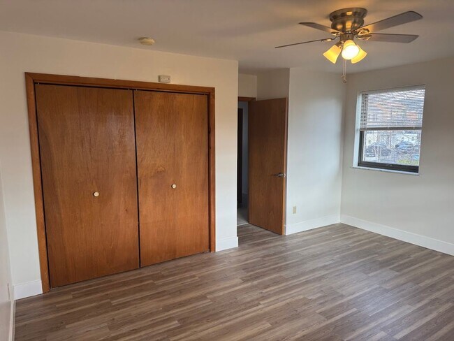 Building Photo - 1748 Jancey St