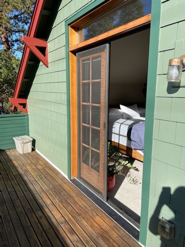 Building Photo - 535 NW Florida Ave