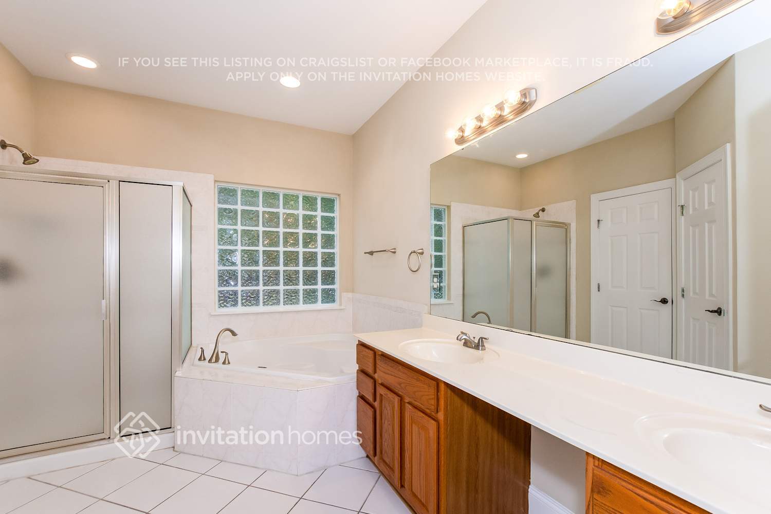 Building Photo - 9014 Sandpiper Dr