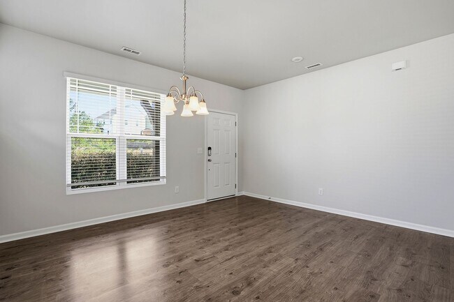 Building Photo - 1425 Haltwhistle St