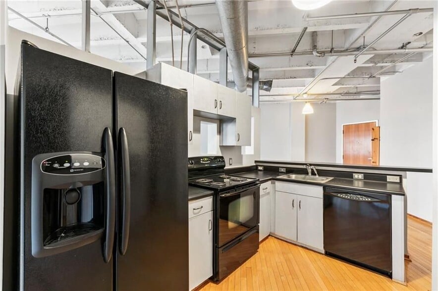 Building Photo - 878 Peachtree St NE