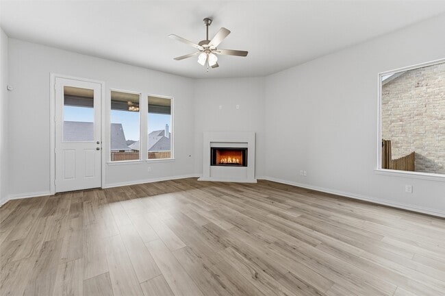 Building Photo - 3520 Columbus St