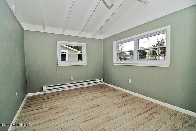 Building Photo - 701 Chesapeake Dr
